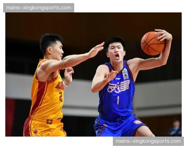 山西不敌上海暴露外线防守松散 无法限制对手三分雨攻势