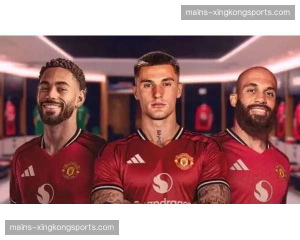 库尼亚腹股沟不适提前被换下 曼联锋线轮换再添变数